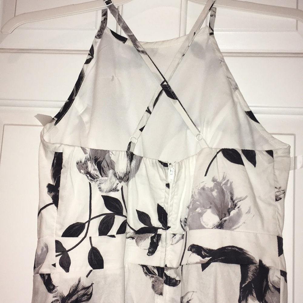 Dress - Picture 5 of 8
